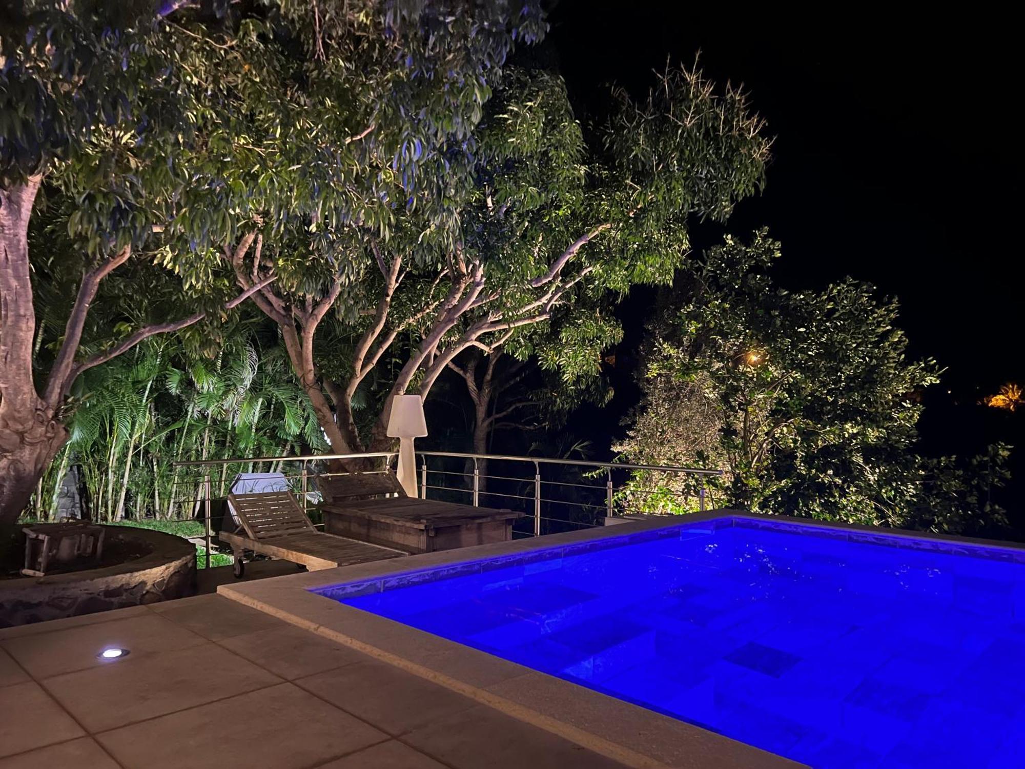 Villa Tropicale - Meuble De Tourisme 4 Etoiles Сен Жилс ле Бен Екстериор снимка